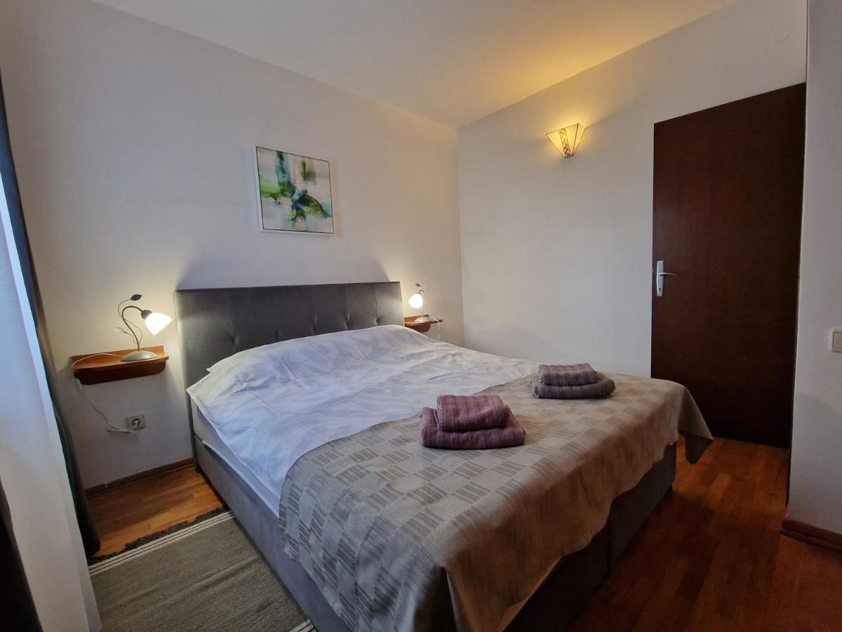 Apartments Katarina - New Renovated روفينج المظهر الخارجي الصورة
