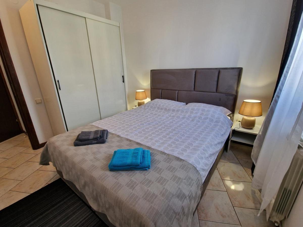 Apartments Katarina - New Renovated روفينج المظهر الخارجي الصورة