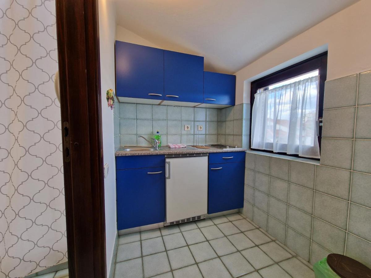 Apartments Katarina - New Renovated روفينج المظهر الخارجي الصورة