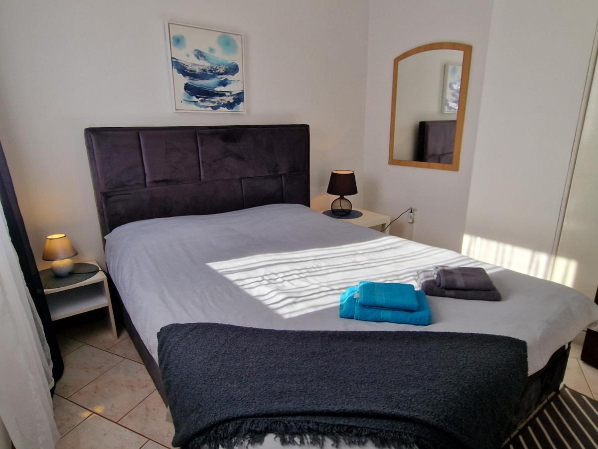 Apartments Katarina - New Renovated روفينج المظهر الخارجي الصورة