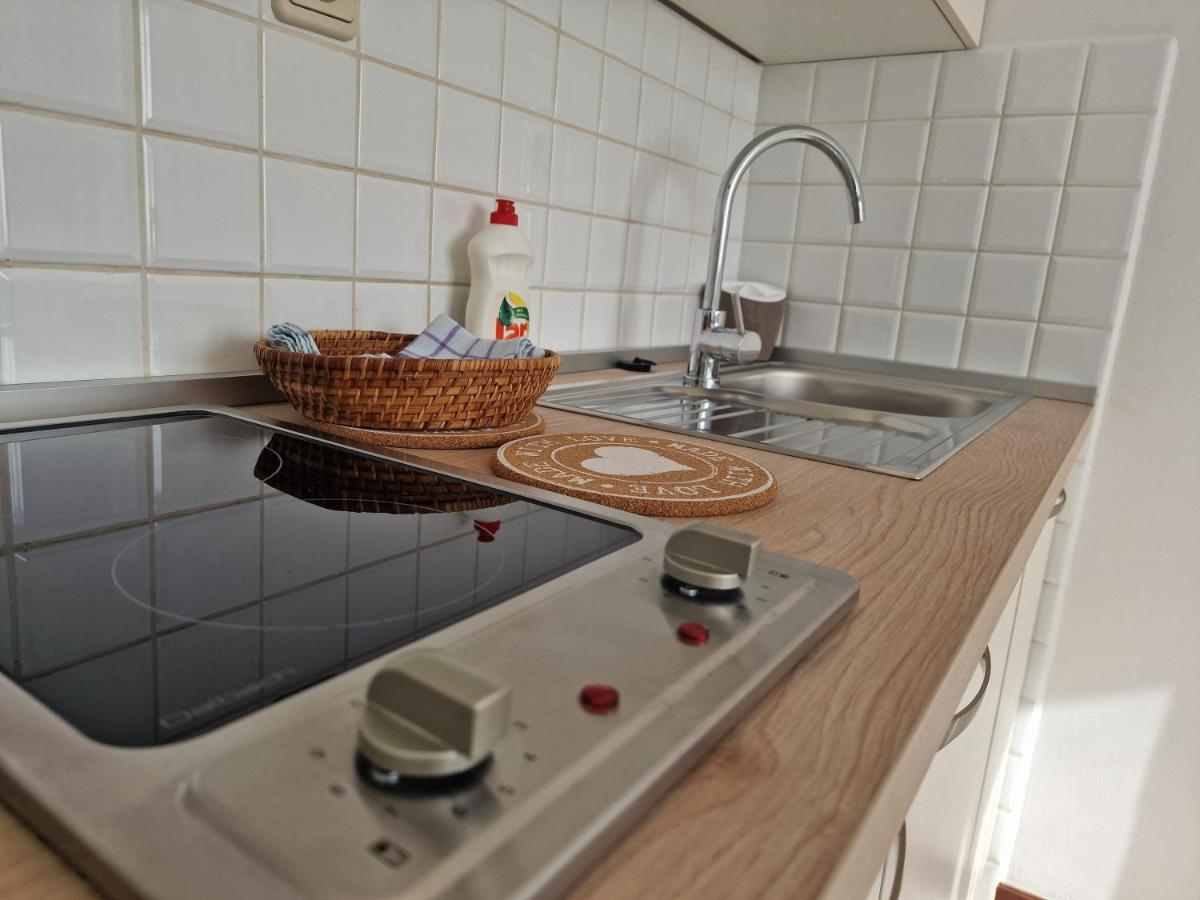 Apartments Katarina - New Renovated روفينج المظهر الخارجي الصورة