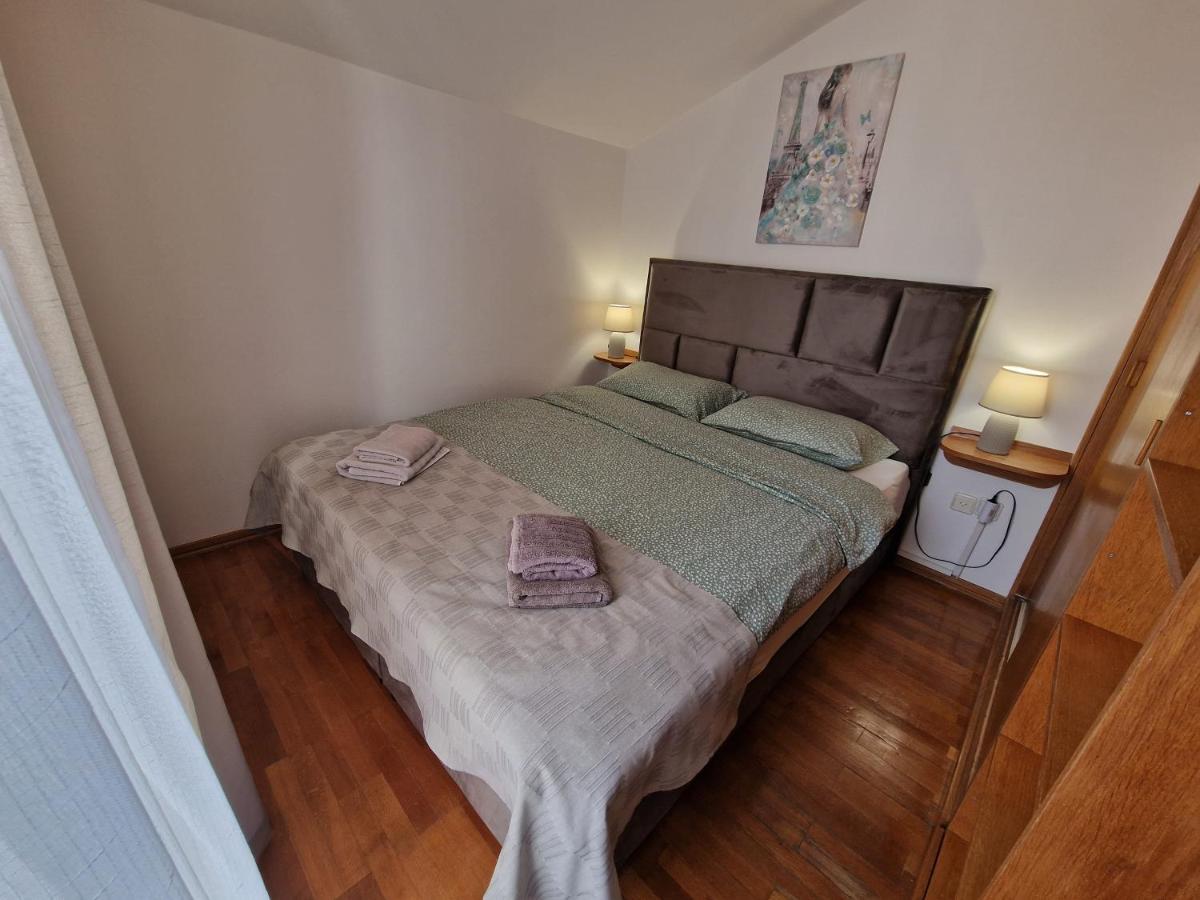 Apartments Katarina - New Renovated روفينج المظهر الخارجي الصورة