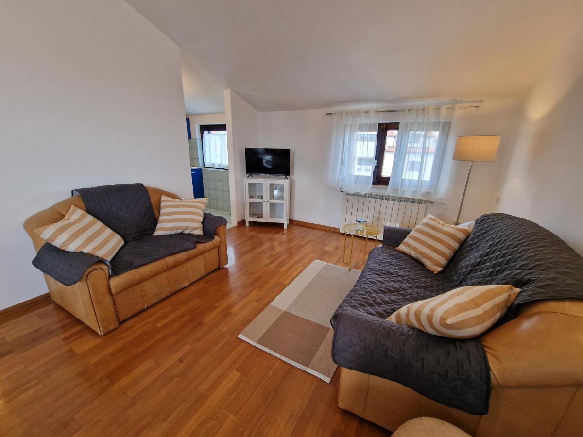 Apartments Katarina - New Renovated روفينج المظهر الخارجي الصورة