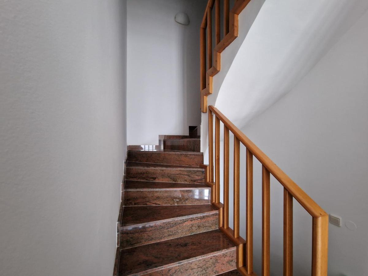 Apartments Katarina - New Renovated روفينج المظهر الخارجي الصورة