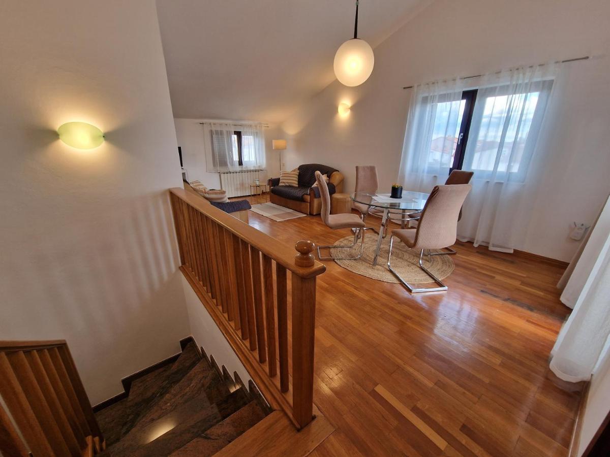 Apartments Katarina - New Renovated روفينج المظهر الخارجي الصورة