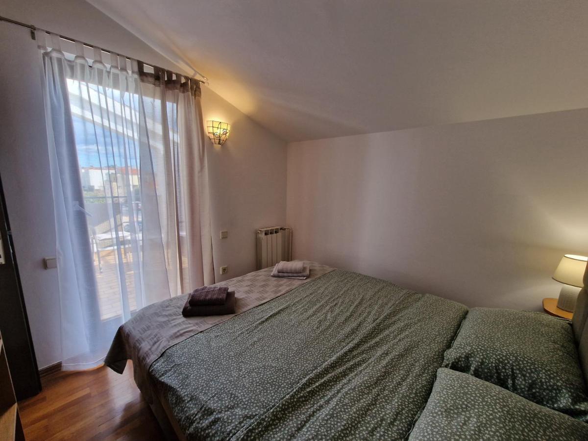 Apartments Katarina - New Renovated روفينج المظهر الخارجي الصورة