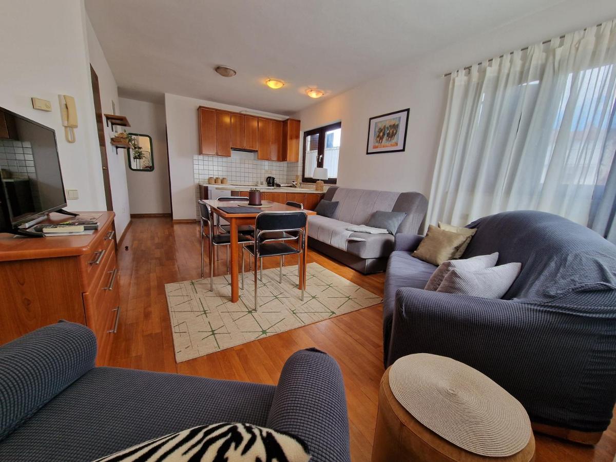 Apartments Katarina - New Renovated روفينج المظهر الخارجي الصورة