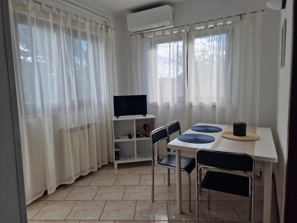 Apartments Katarina - New Renovated روفينج المظهر الخارجي الصورة