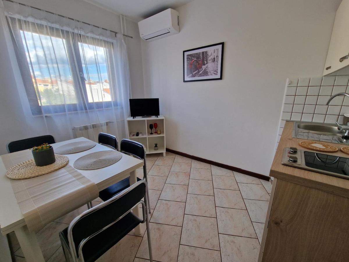 Apartments Katarina - New Renovated روفينج المظهر الخارجي الصورة