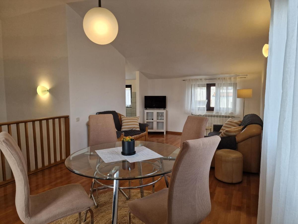 Apartments Katarina - New Renovated روفينج المظهر الخارجي الصورة